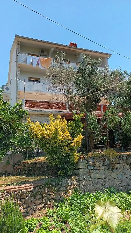 Dexi Rab Apartment Banjol Croatia