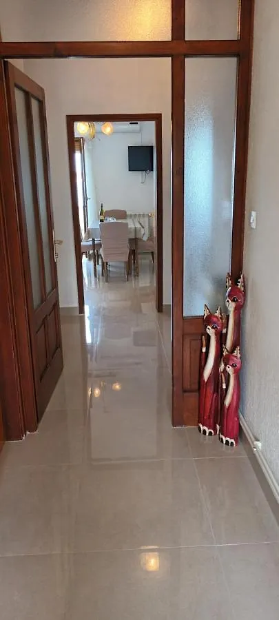 Dexi Rab Apartment Banjol Croatia