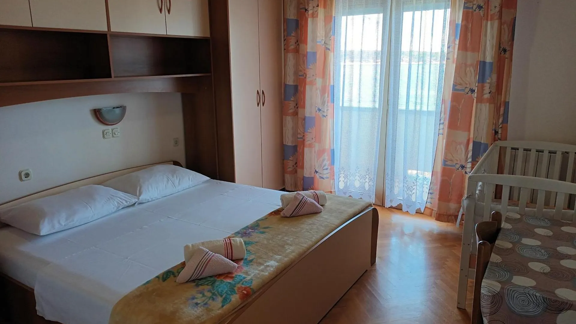 Dexi Rab Apartment Banjol