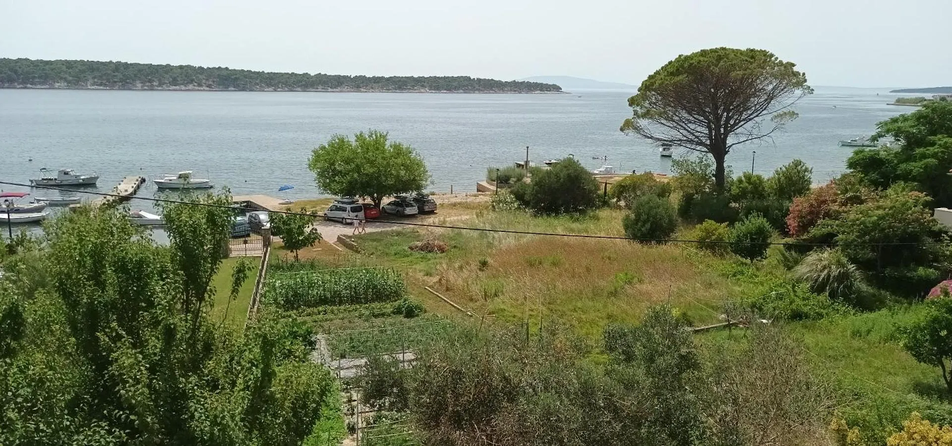 Dexi Rab Apartment Banjol
