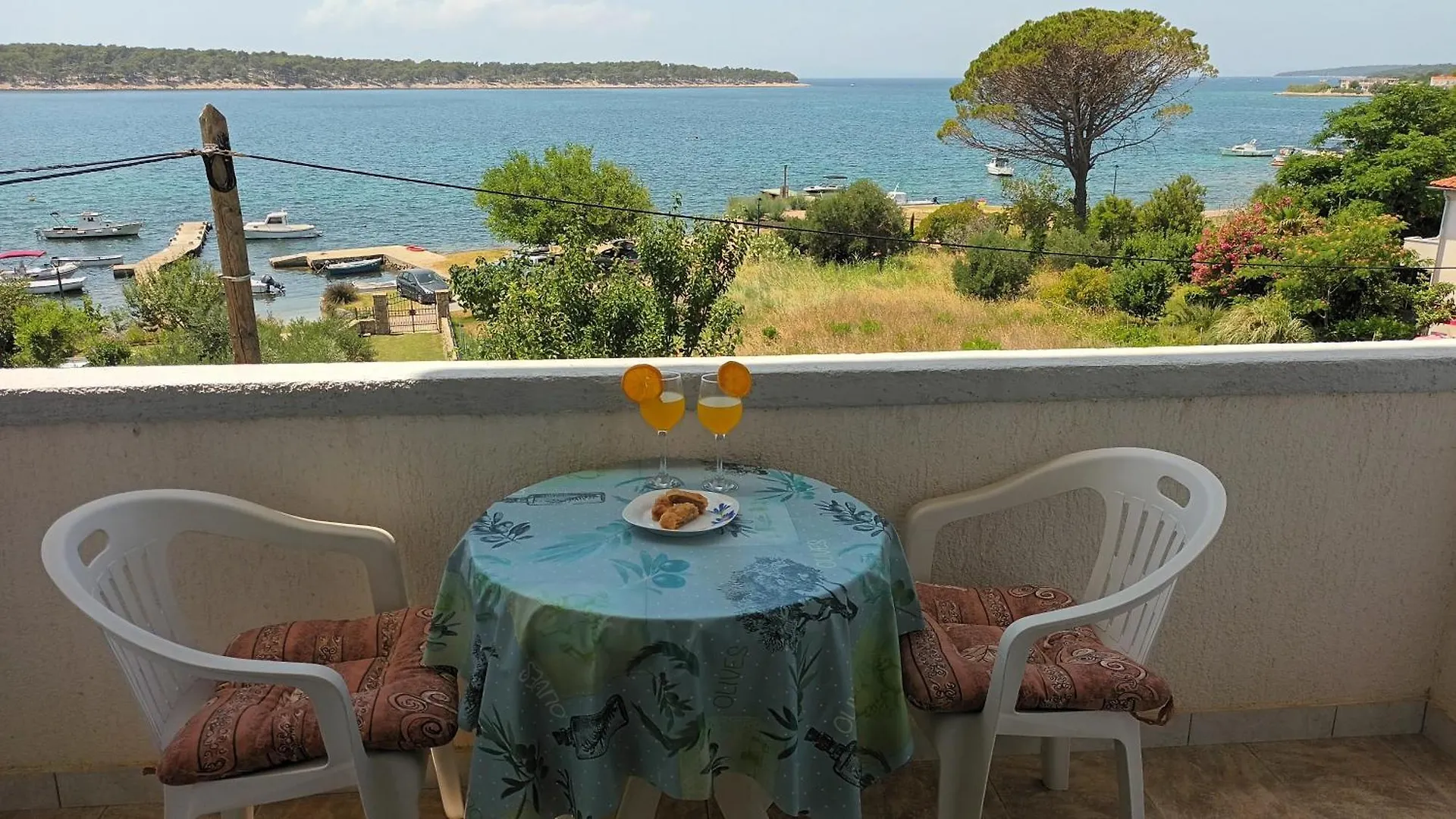 Dexi Rab Apartment Banjol
